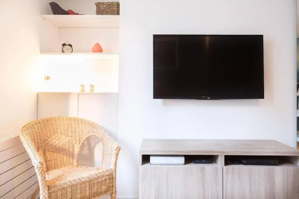 Apartment Charming Studio Canal St Martin/Gare De L'Est Paris