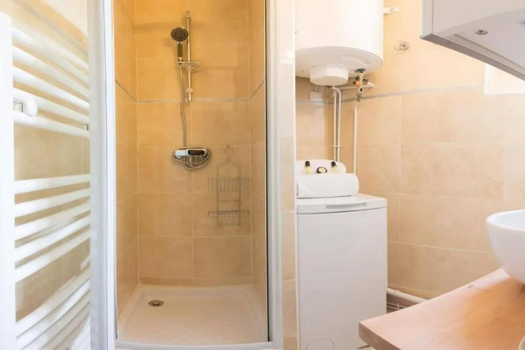 Charming Studio Canal St Martin/Gare De L'Est Paris 0*,